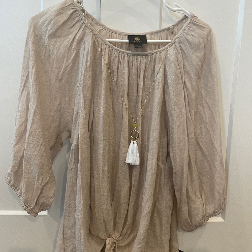 BOGO NWT JM Collection Petite Beige Tunic Necklace Top